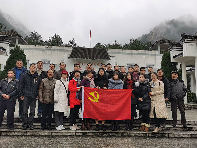 屯溪區(qū)委辦黨支部、屯溪城建投公司黨支部聯(lián)合開(kāi)展主題黨日共建活動(dòng)