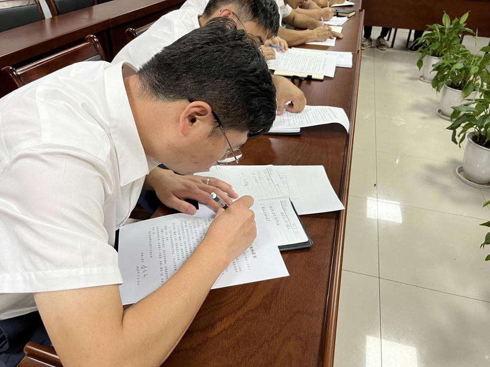 城建投公司召開全體員工大會暨安全生產(chǎn)、保密工作會議?