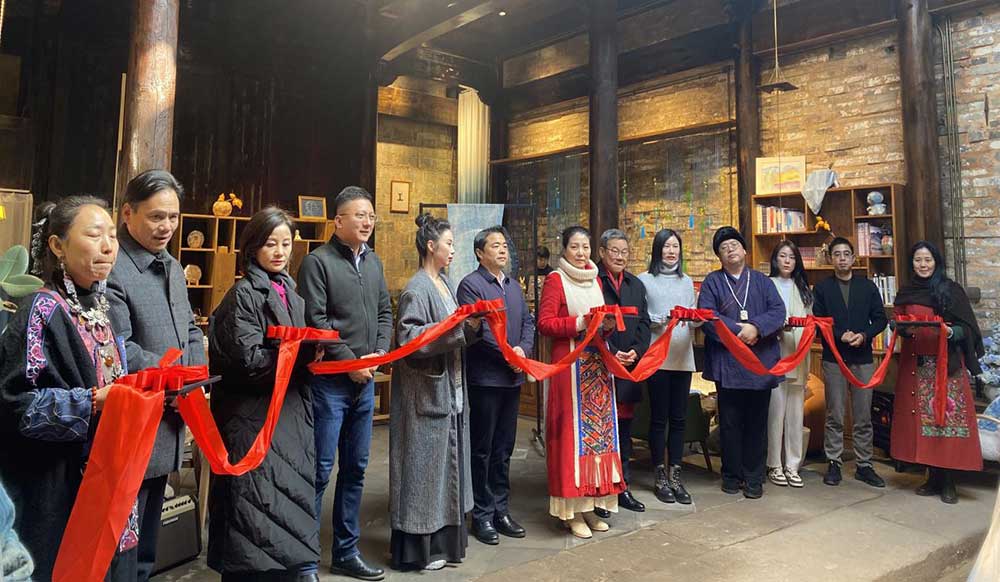 藍屋藝術館開業(yè)，為鄉(xiāng)村業(yè)態(tài)增活力
